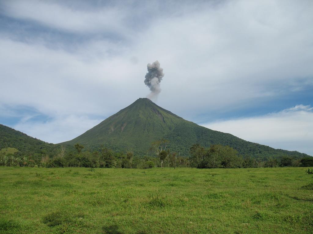 Cerro Chato Ecolodge La Fortuna Exterior photo